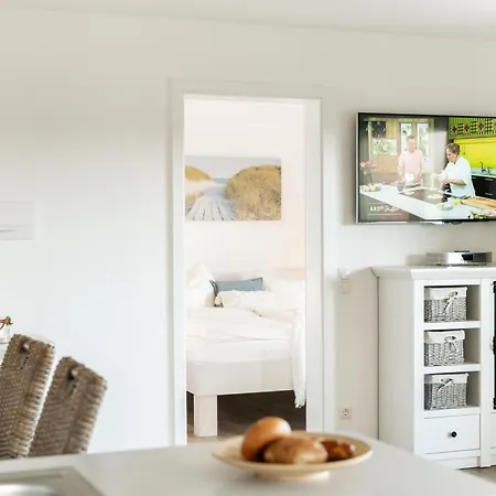 Apartment Waterkant 48 2 N *