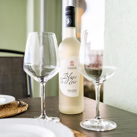 Apartment Waterkant 48 2 N *